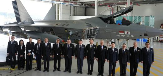 Delegasi Thailand meninjau KF-21 Boramae di Korea Selatan