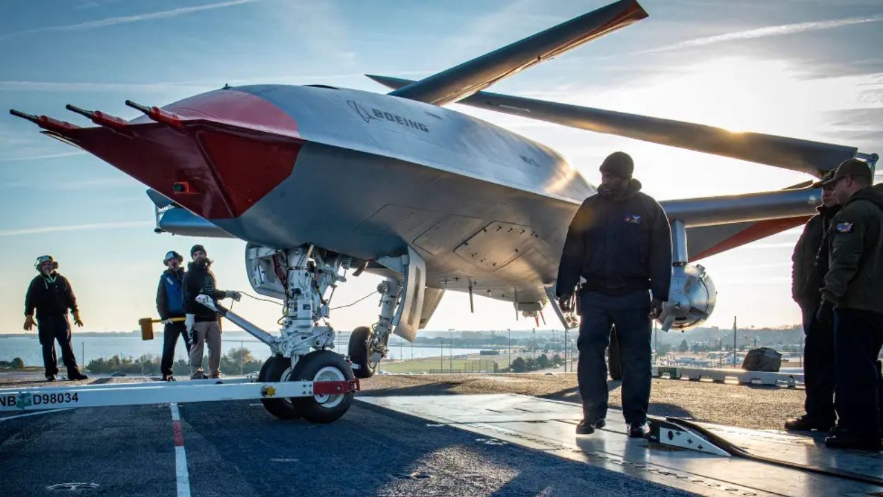 Drone tanker Boeing MQ-25 Stingray