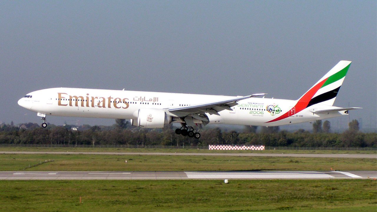Emirates Boeing 777-300ER A6-EBD