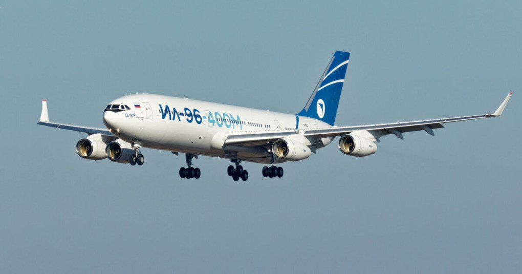 Il-96-400M