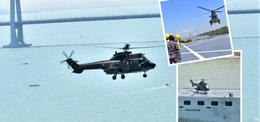 Heli Super Puma TNI AU mendarat di KRI Makassar TNI AL
