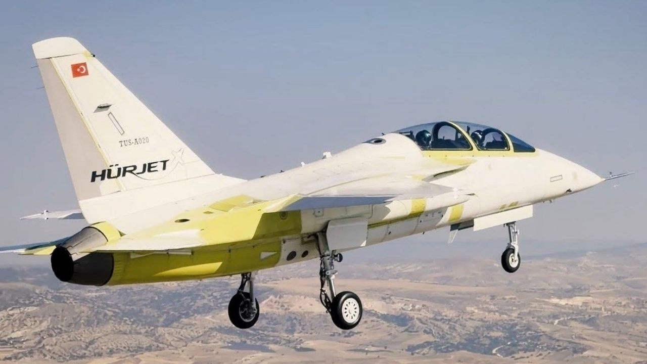 Jet supersonik HÜRJET seri produksi terbang perdana _ Airspace Review
