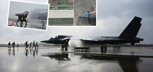 PLAAF melakukan latihan pemadaman api pada mock-up jet tempur siluman