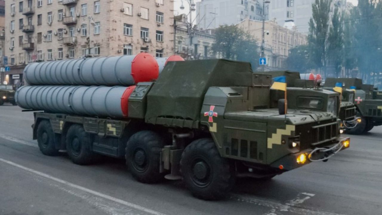 Sistem pertahanan udara S-300 Ukraina