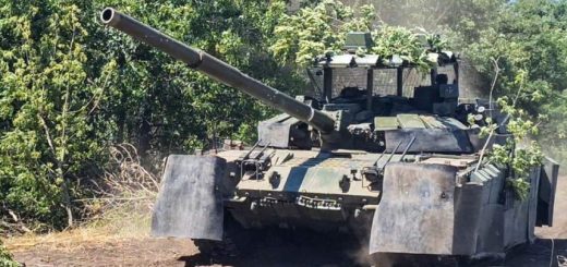 Tank T-72B3A dengan sistem perlindungan aktif Arena-M