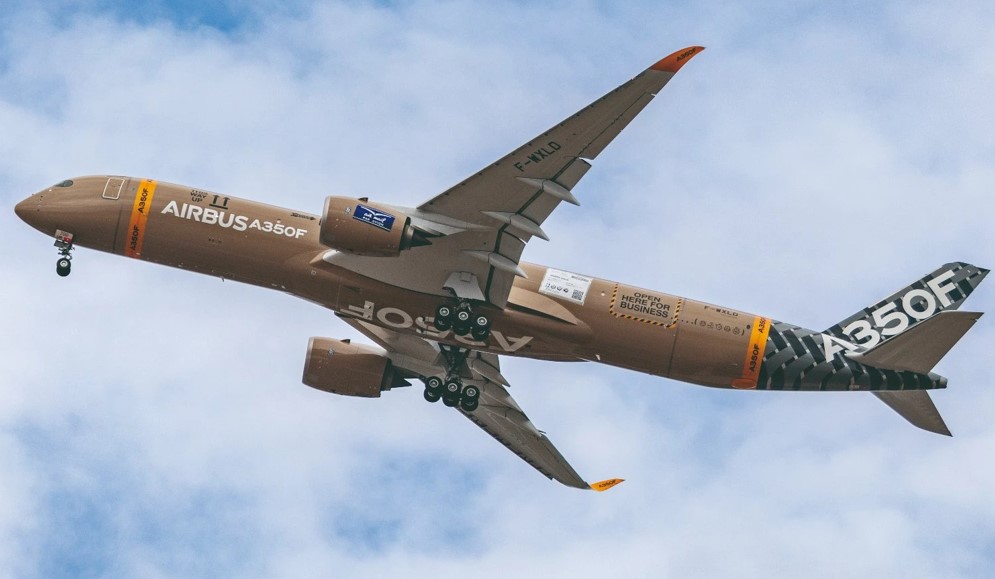 Airbus A350F terbang perdana di Toulouse