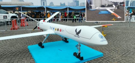 PTDI pamerkan model skala 12 drone MALE Elang Hitam di TNI Fair 2026