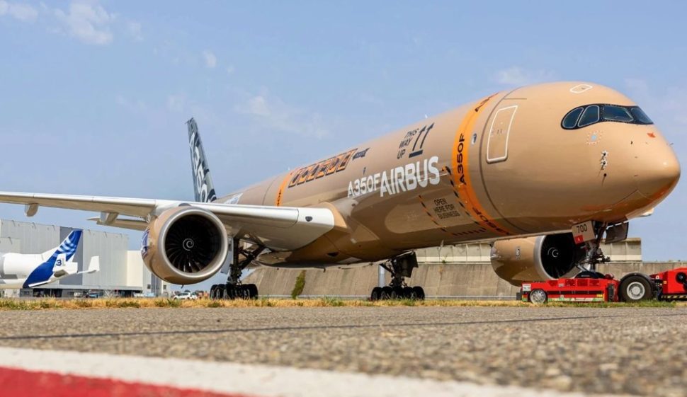 Pesawat kargo A350F yang berbasis A350-1000