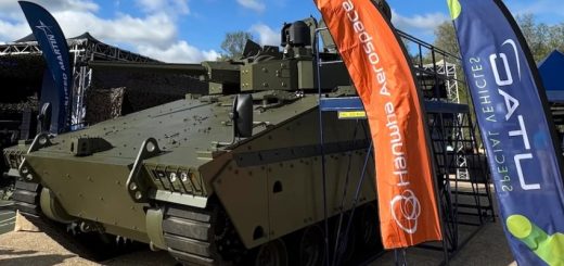 AS21 Redback IFV dengan turet digital.