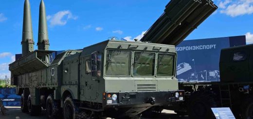 Rusia pamerkan rudal balistik Iskander-E di ADEX 2026 di Azerbaijan