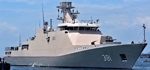 KRI Raja Haji Fisabilillah-391 _