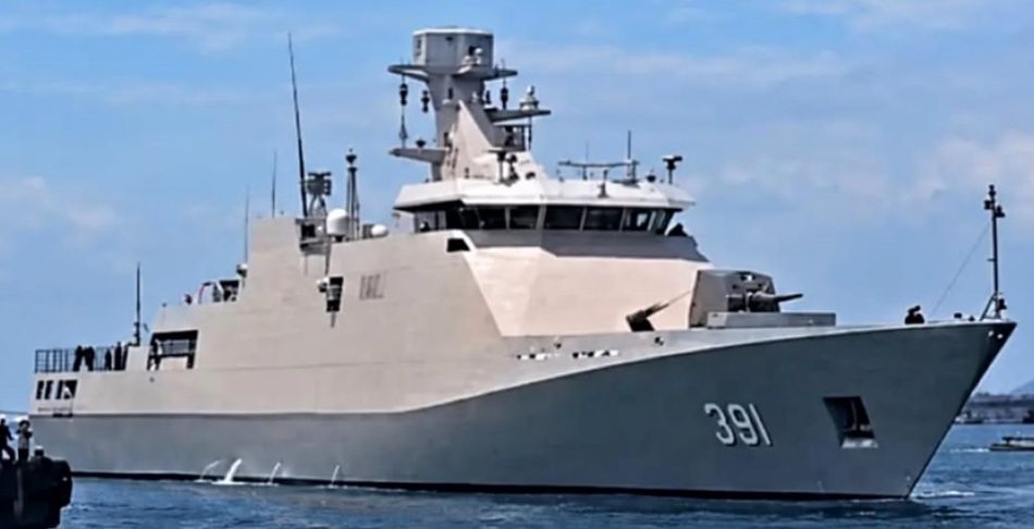 KRI Raja Haji Fisabilillah-391 _