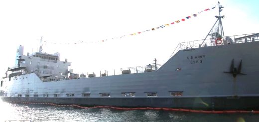 Kapal logistik berawak USAV General Brehon B Somervell LSV-3 US Army.