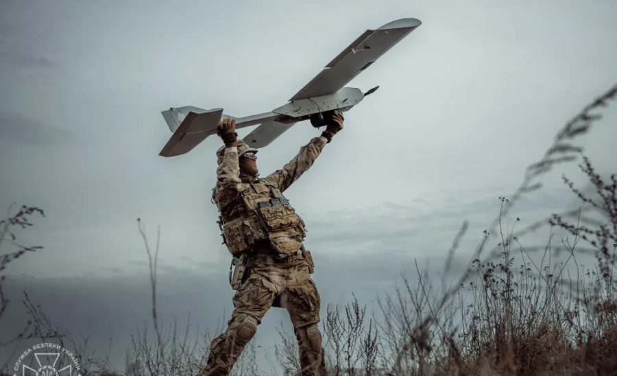 SpaceX batasi koneksi Starlink pada drone Ukraina