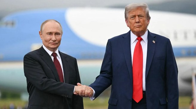 Trump cabut sanksi ekspoer bahan bakar diesel dari Rusia