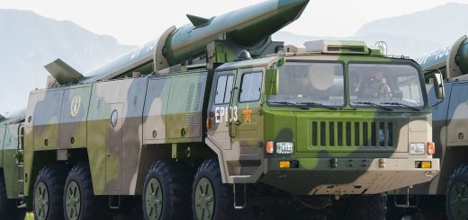 Rudal balistik DF-15B.