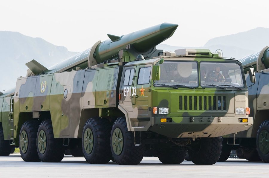 Rudal balistik DF-15B.